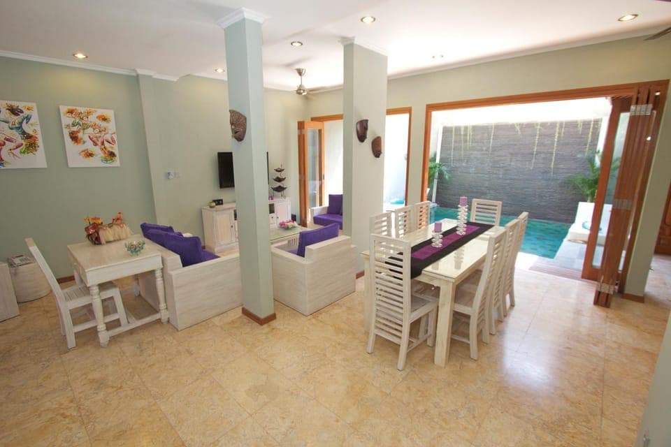 TV and multimedia, Balcony/Terrace, Kitchen or kitchenette, Living room, Seating area, Dining area, Swimming pool, Swimming pool