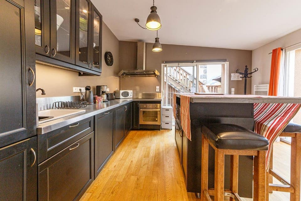 Coffee/tea facilities, Dining area, dishwasher, minibar, pet friendly, stove, toaster, washing machine