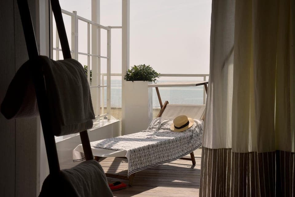 Natural landscape, View (from property/room), Balcony/Terrace, Photo of the whole room, Beach, Sea view, sunbed