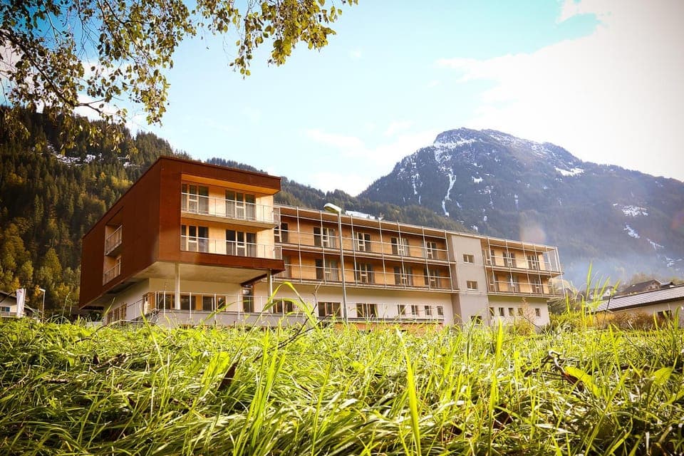 Property building, Spring