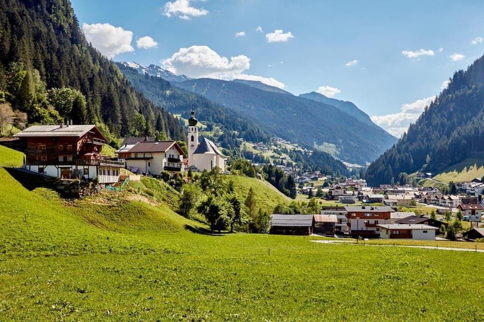 Natural landscape, Area and facilities