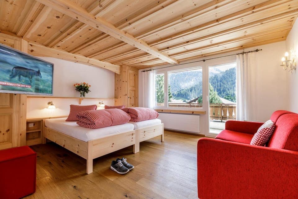 TV and multimedia, Living room, Bedroom