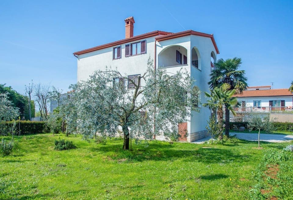 Property building, Garden