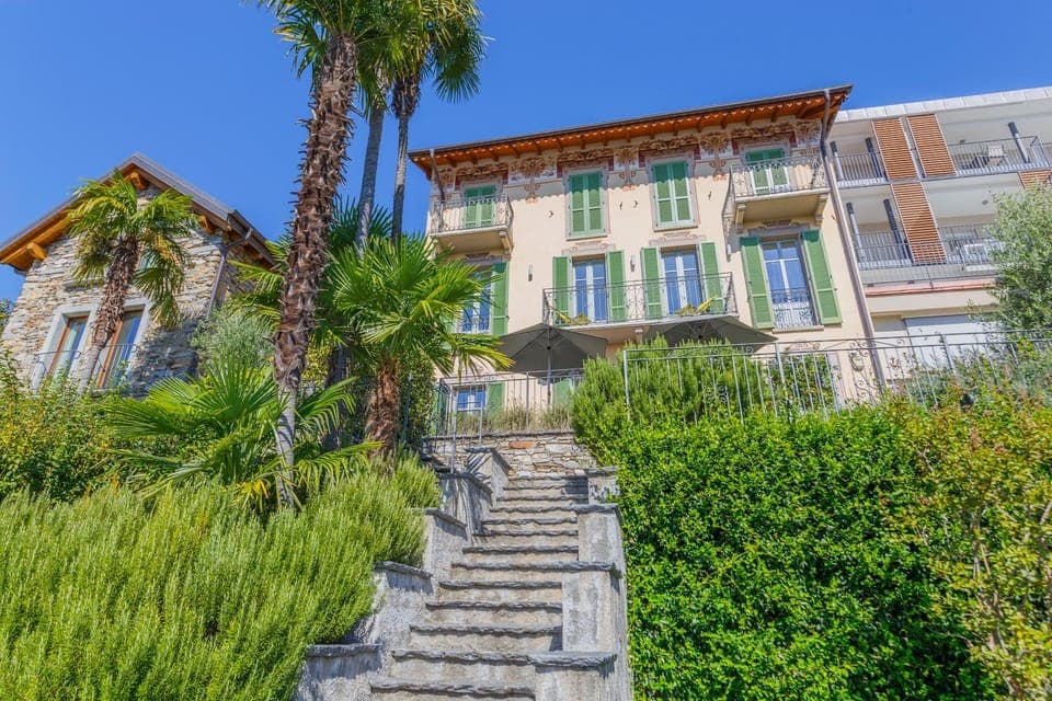 Property building, Spring, Day, Garden, Garden view