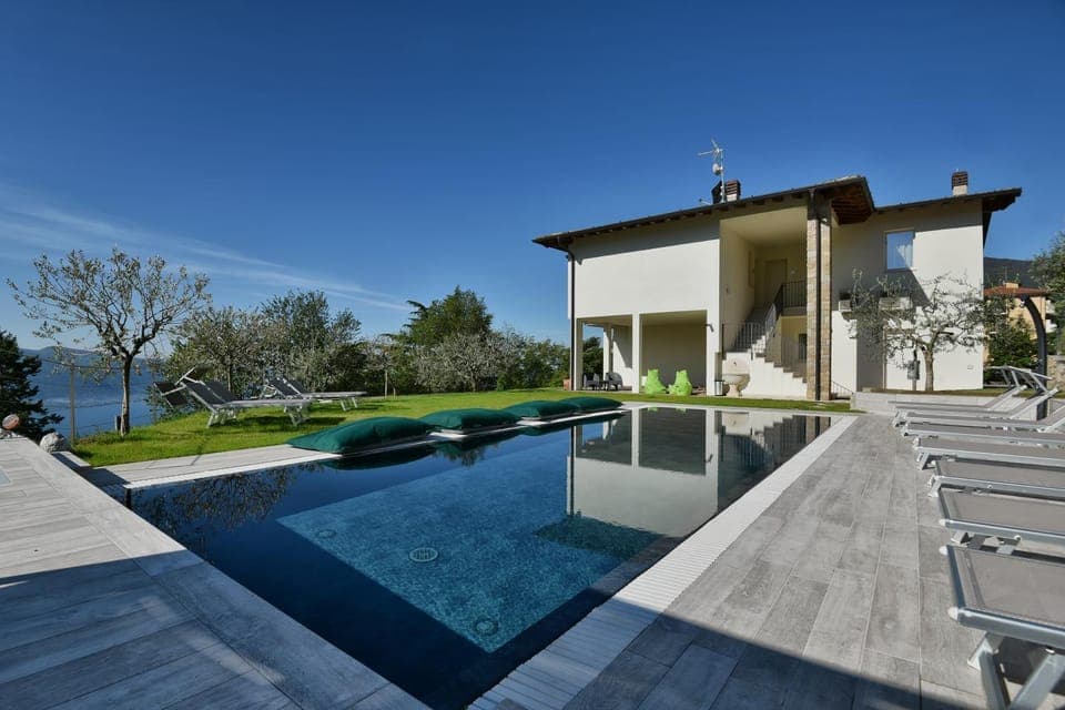 Garden, Swimming pool, Swimming pool