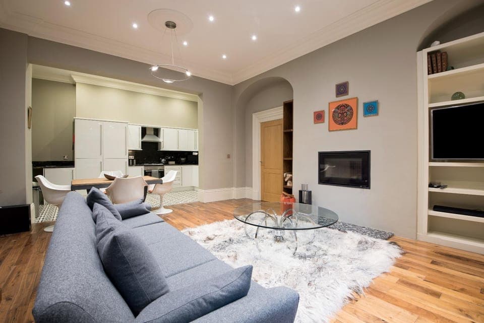 Kitchen or kitchenette, Living room, Dining area