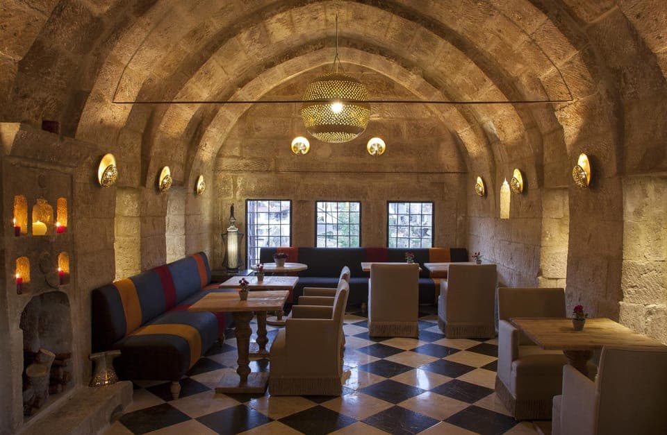 Restaurant/places to eat, Lobby or reception