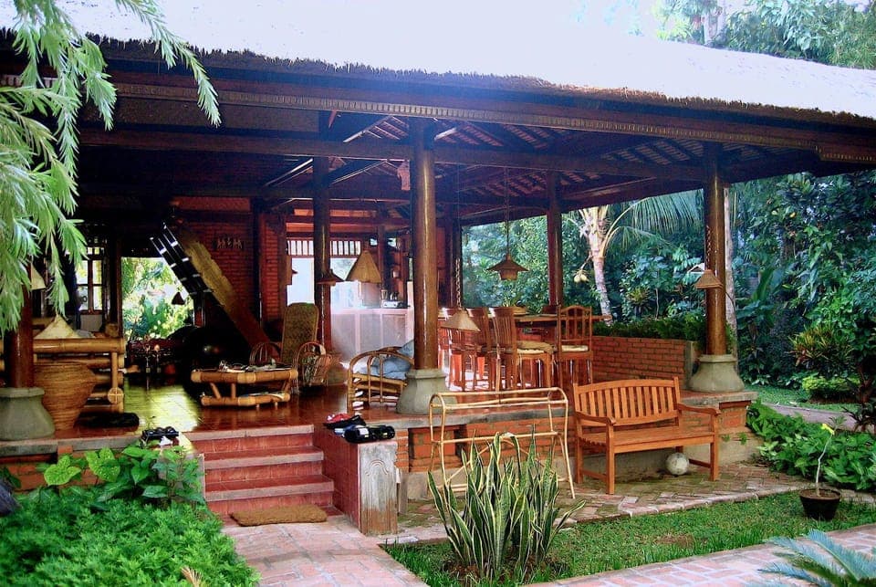 Property building, Facade/entrance, Garden view, Pool view