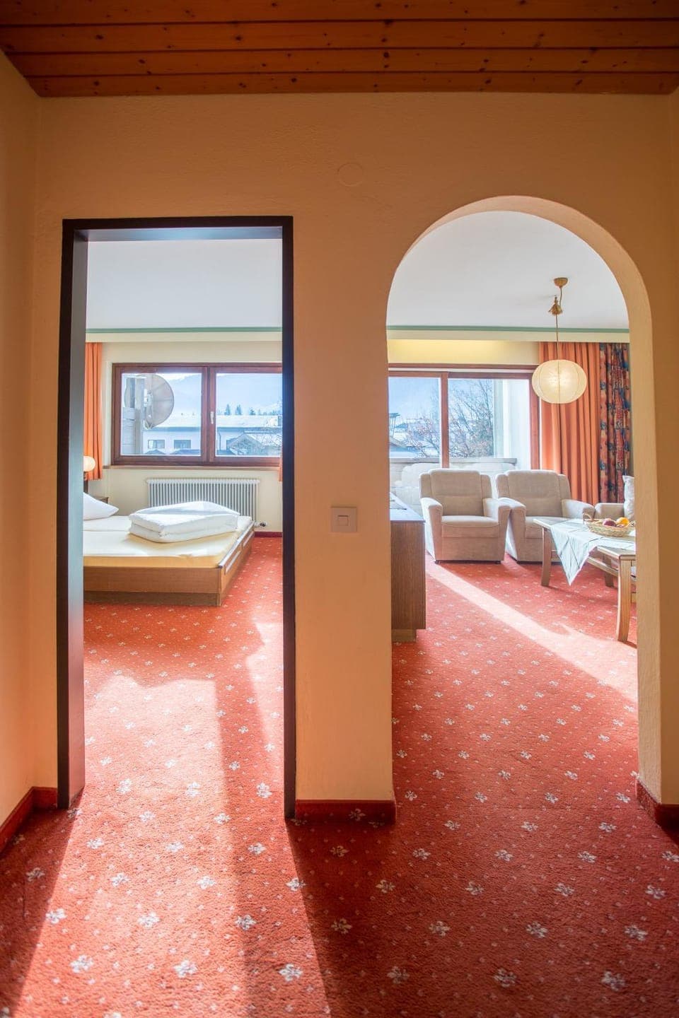 Day, Decorative detail