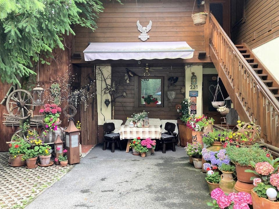 Property building, Facade/entrance