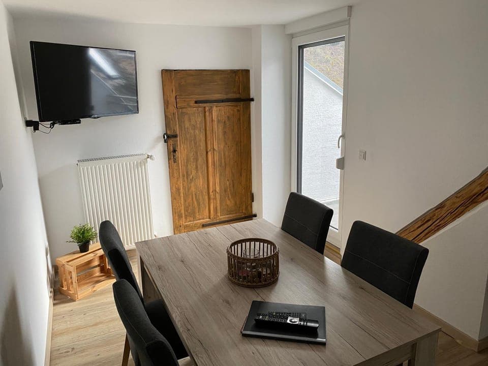 Communal lounge/ TV room, Dining area