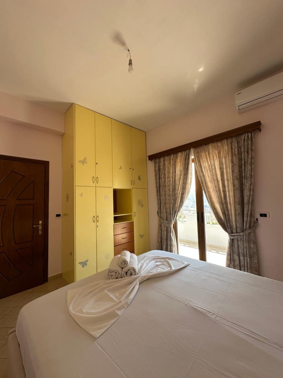 Bed, Bedroom, wardrobe