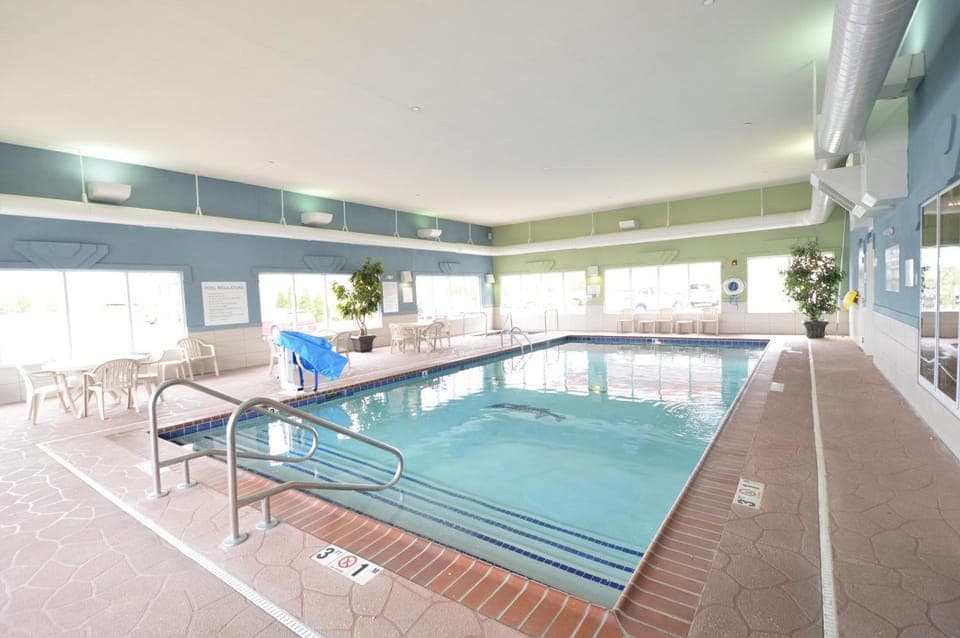 Swimming pool, Swimming pool