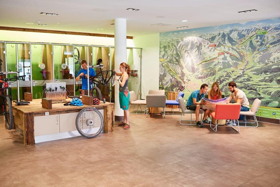 Lobby or reception, Cycling