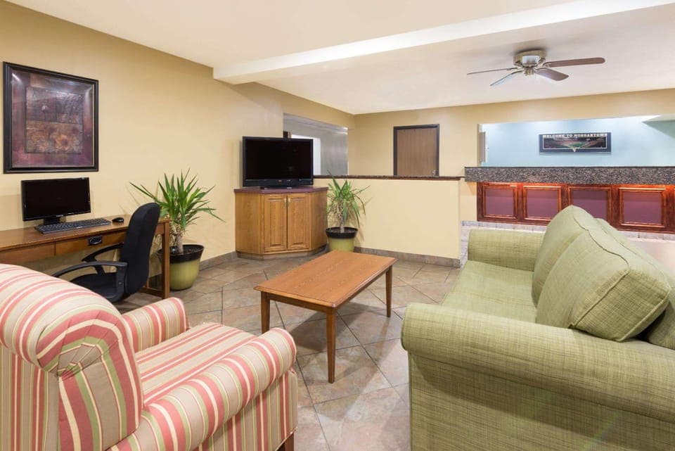 Lobby or reception, On site