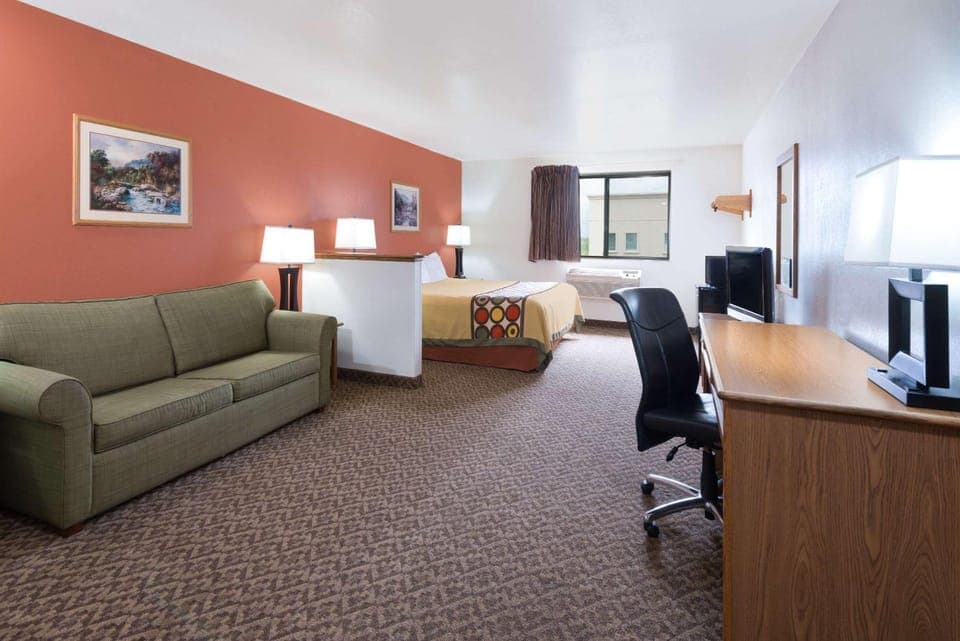 Photo of the whole room, On site