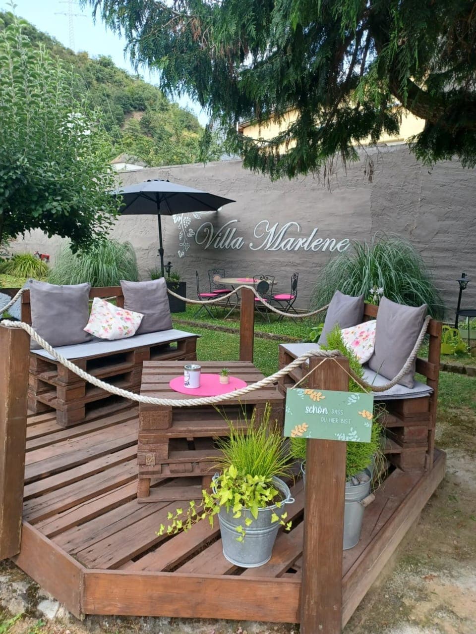 Garden, Seating area