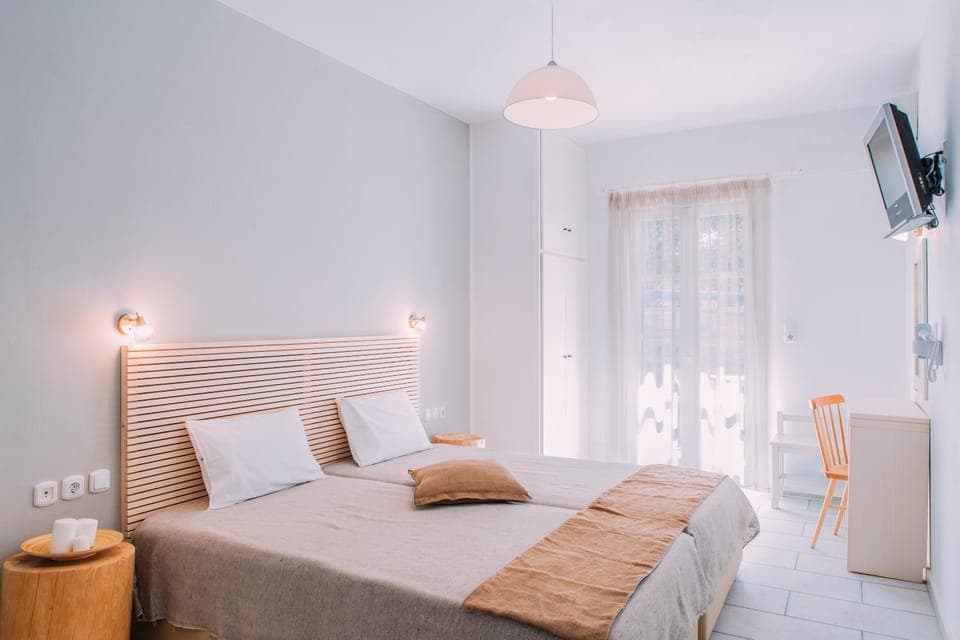 Bed, Decorative detail, Bedroom