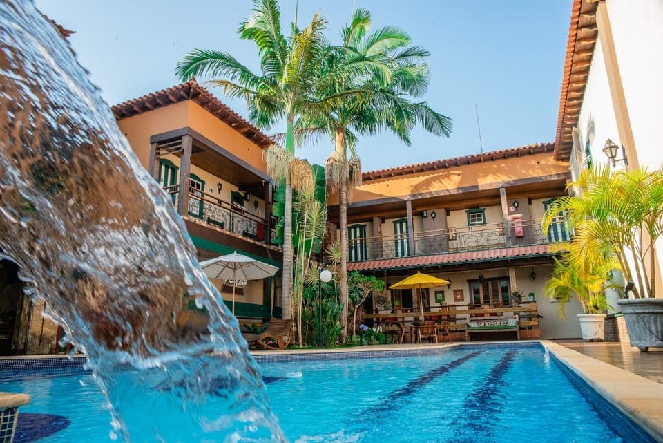 Property building, Swimming pool, Swimming pool