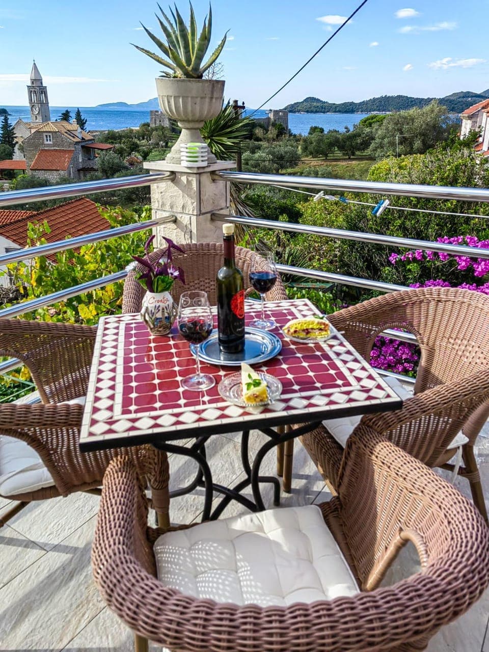Balcony/Terrace, Food and drinks, Dining area, Sea view