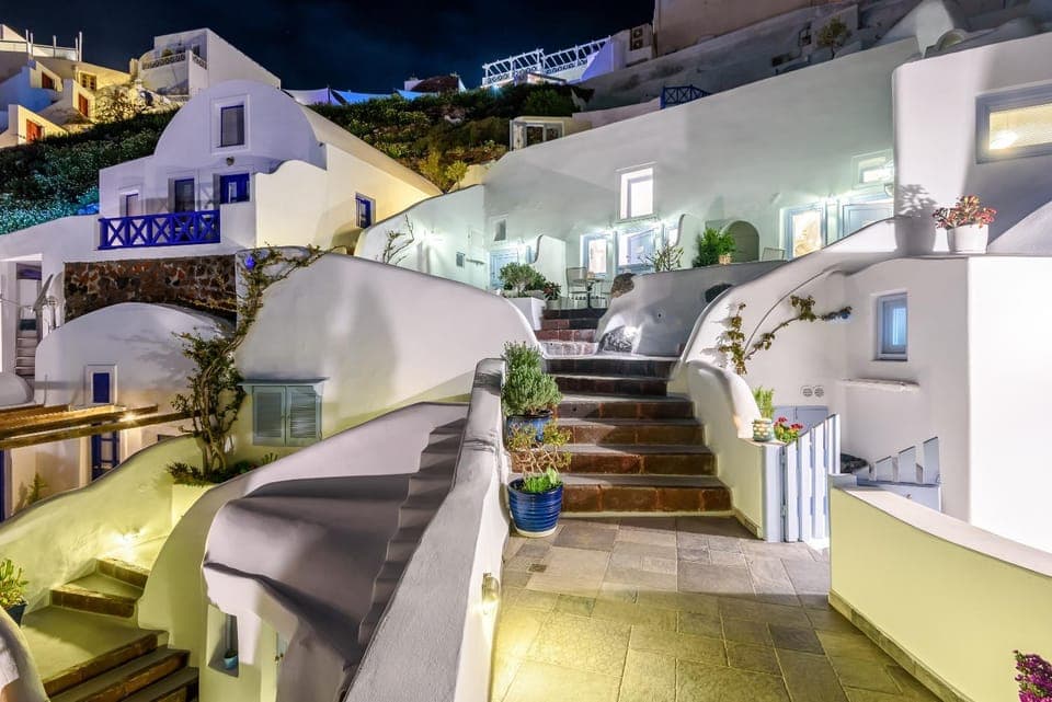 Property building, Night, On site