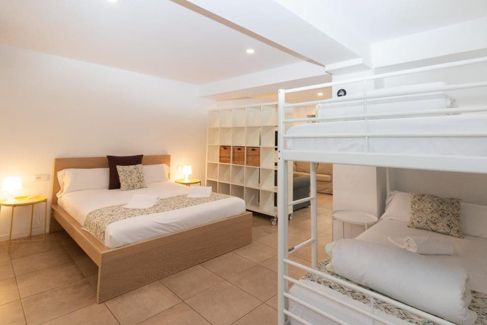 Photo of the whole room, Bedroom, bunk bed