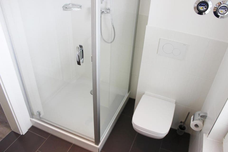 Shower, Toilet, Bathroom