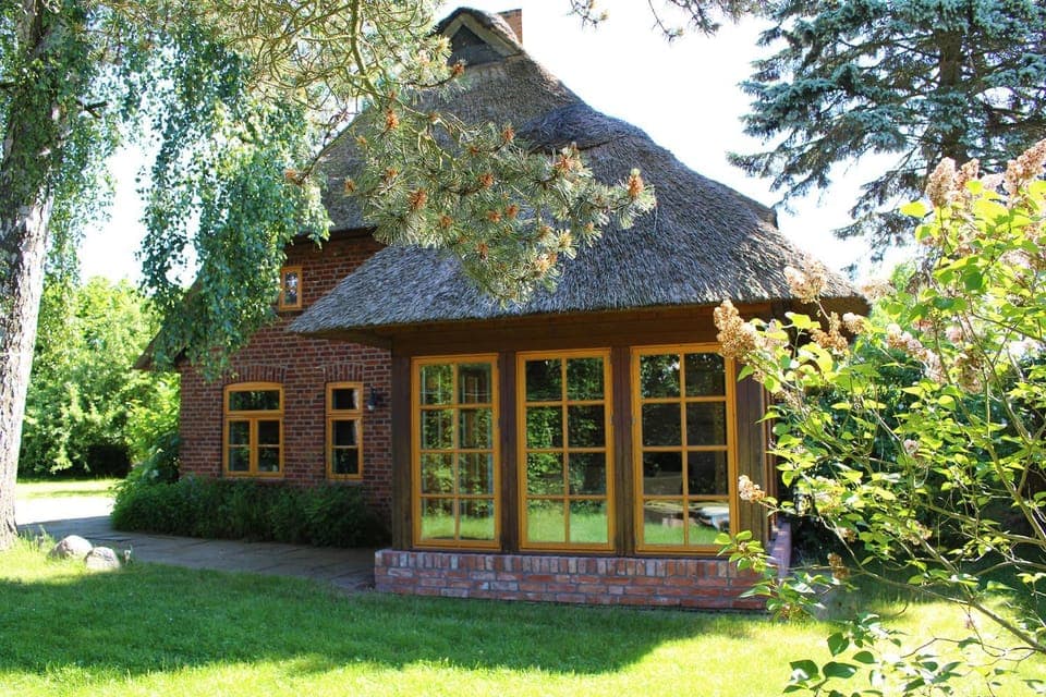 Property building, Garden, Garden view