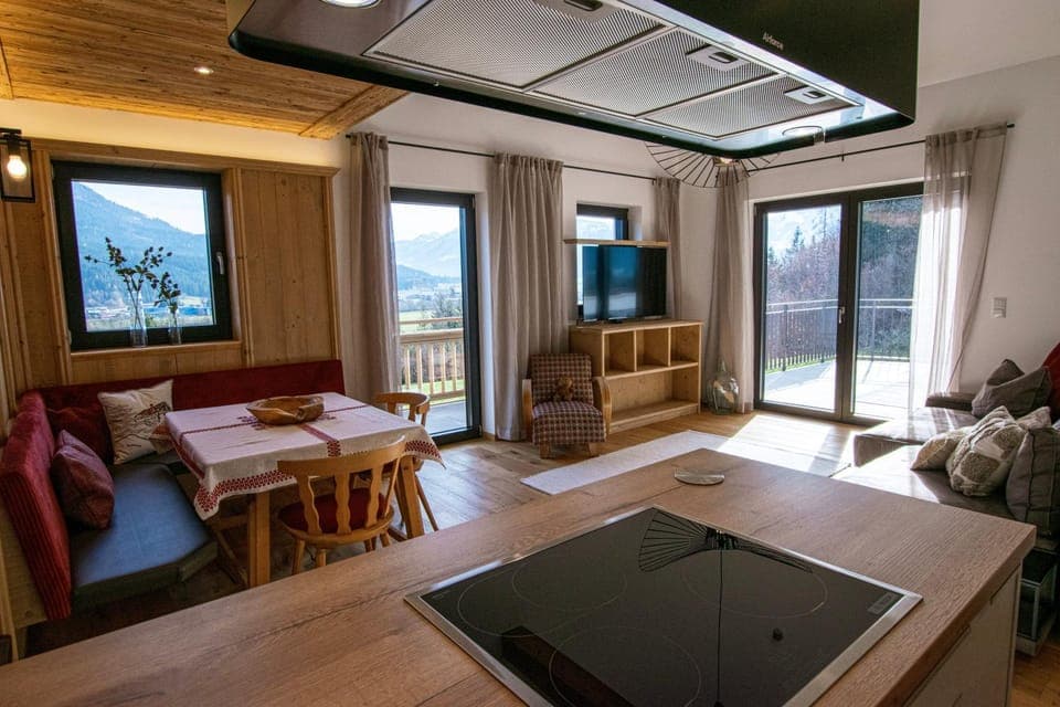 TV and multimedia, Living room, Seating area