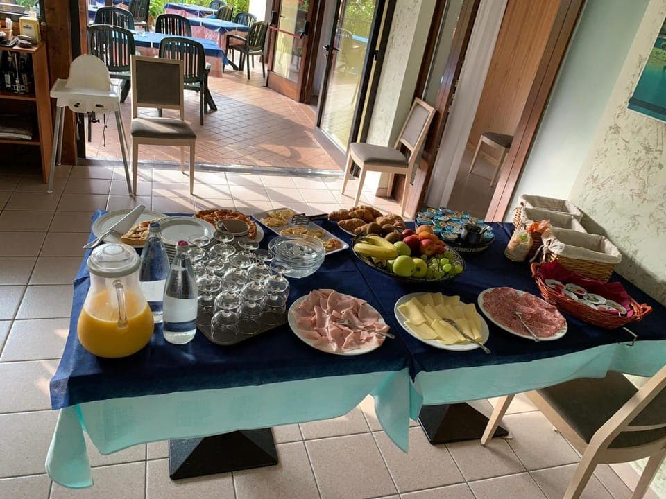 Breakfast, Buffet breakfast, Drinks