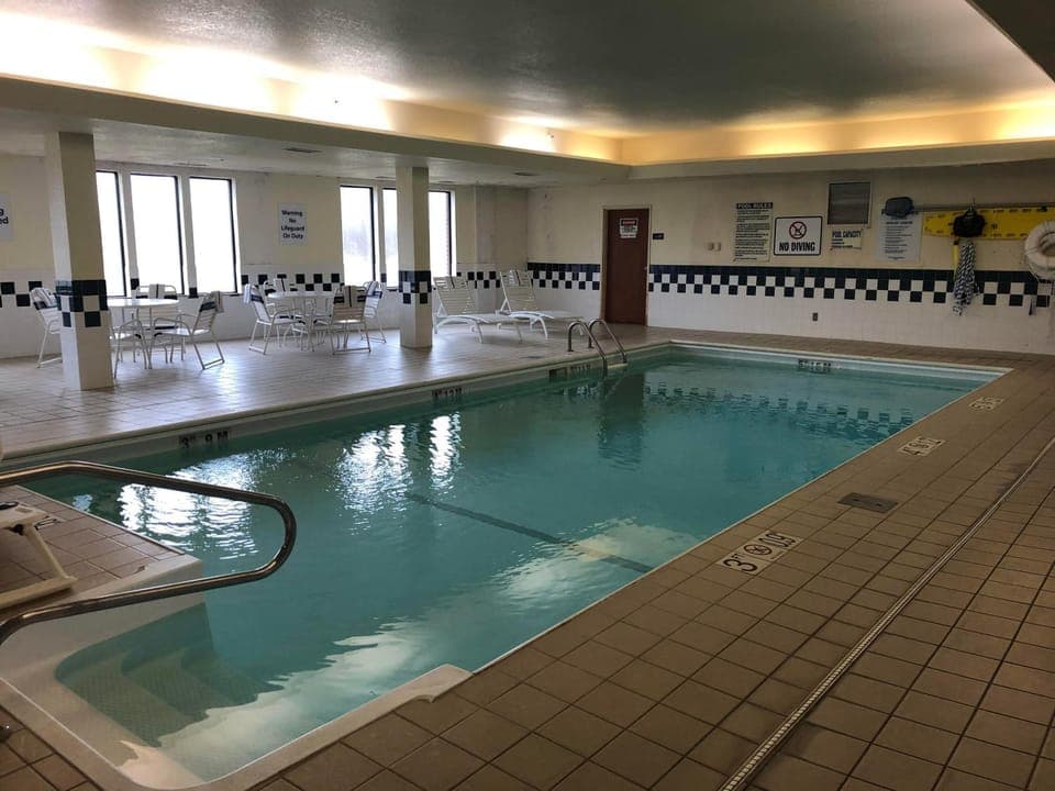 Swimming pool, Swimming pool