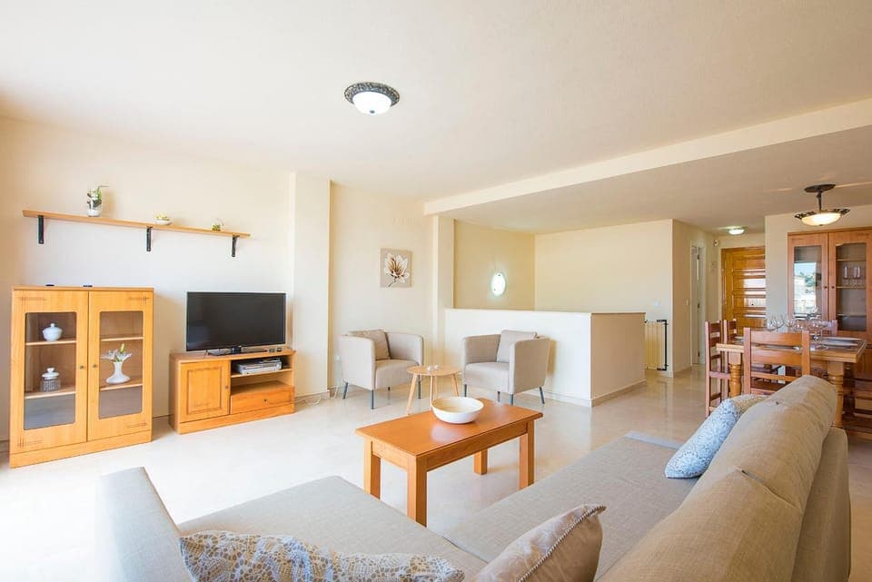 Communal lounge/ TV room, Living room