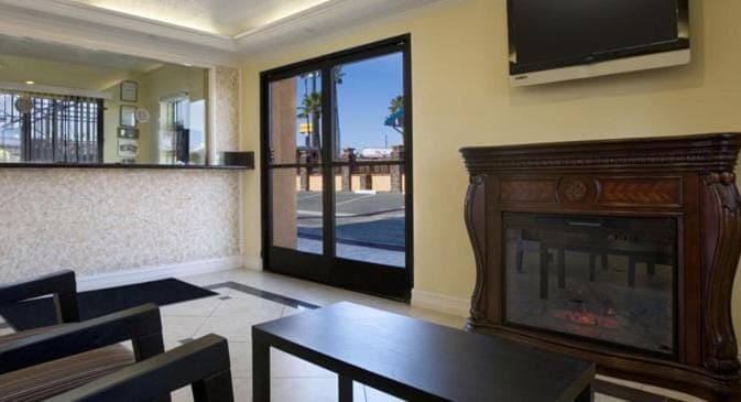 Day, Lobby or reception