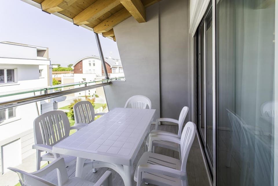 Activities, Balcony/Terrace, Lobby or reception, Beach, Pets