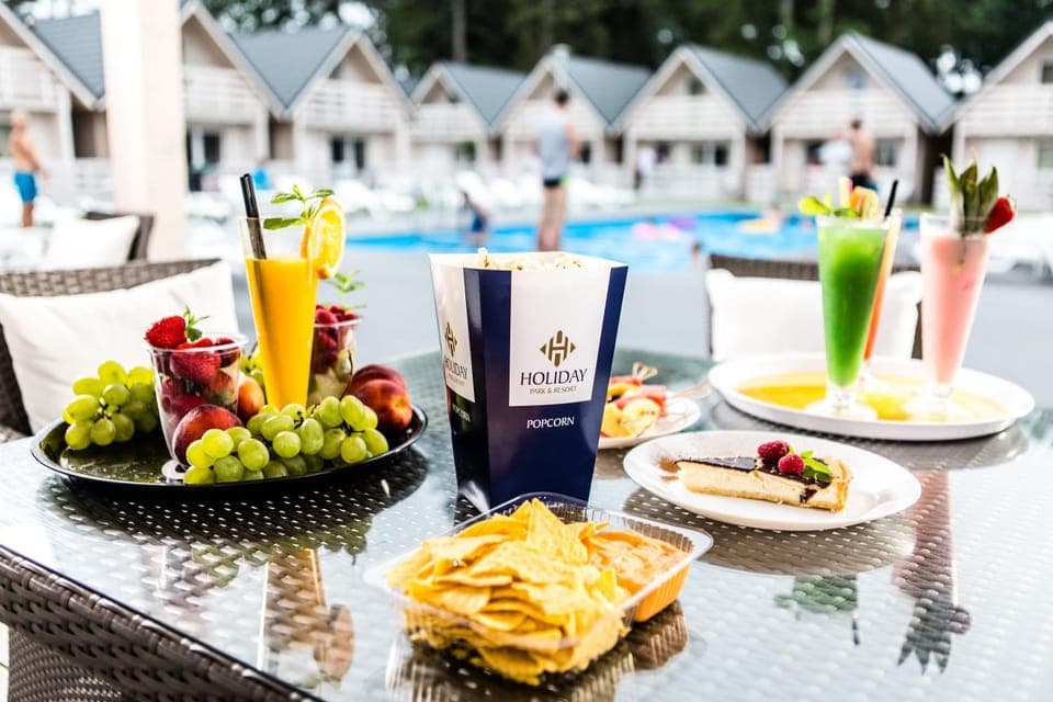 Food and drinks, Food, Drinks