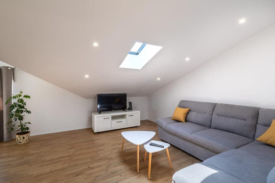 TV and multimedia, Living room, Seating area