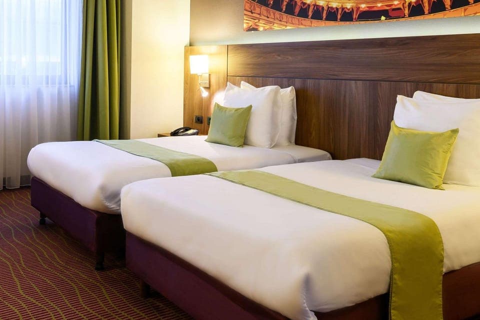 Photo of the whole room, On site