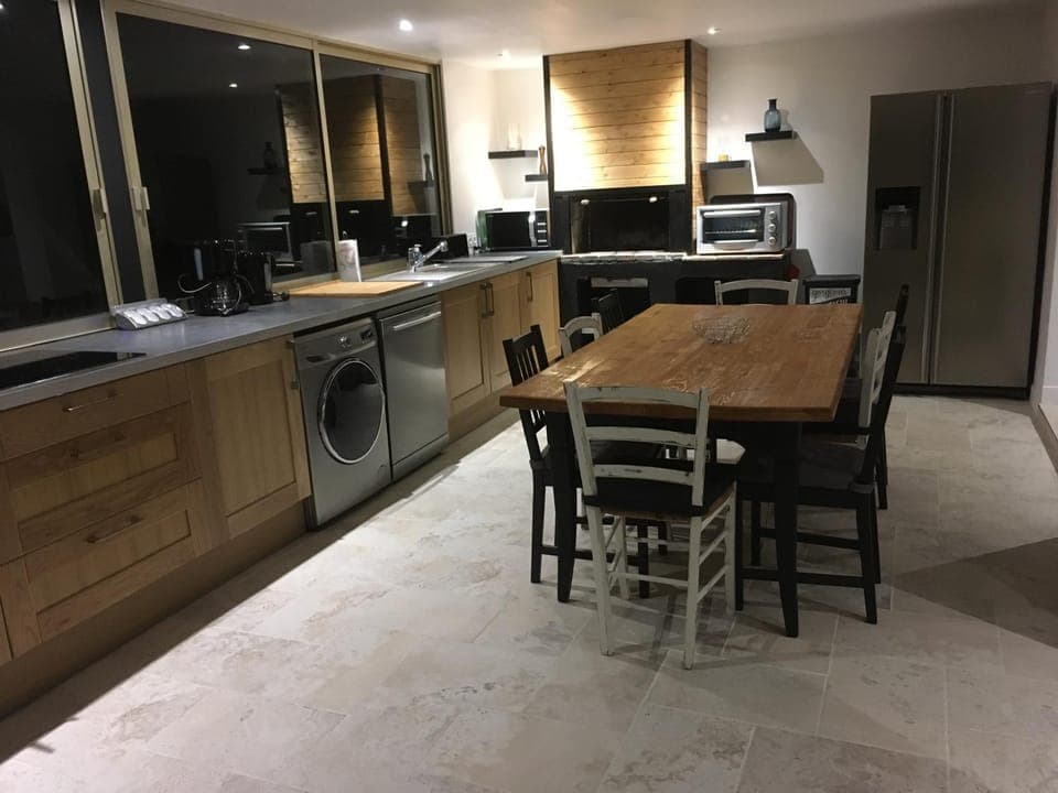 Property building, Kitchen or kitchenette, Decorative detail