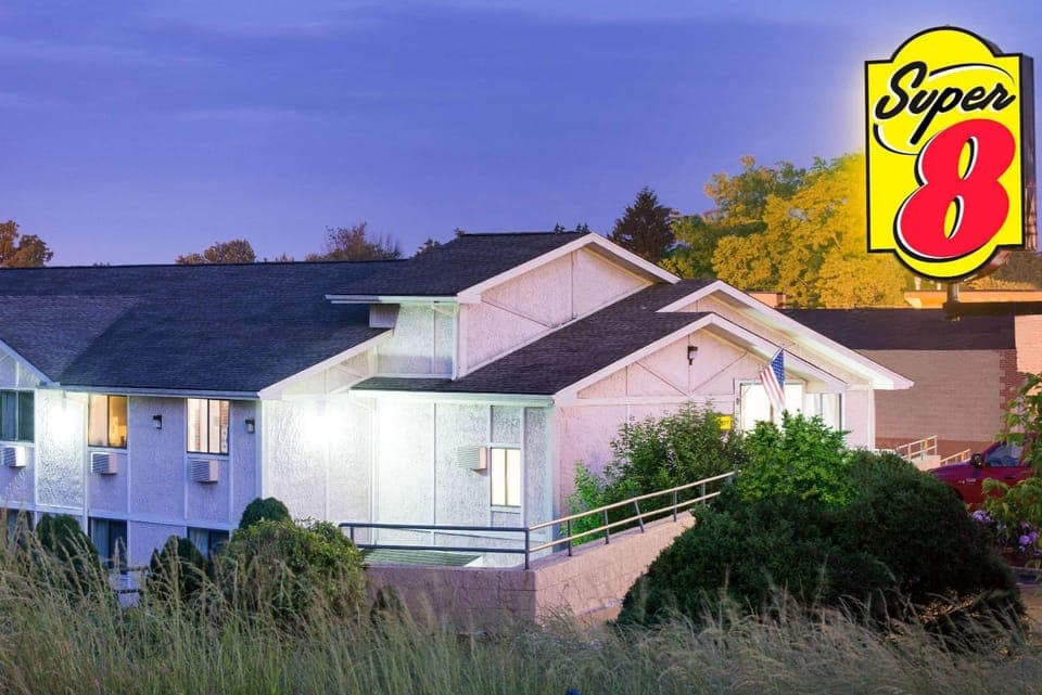 Property building, On site, Time of day, Sunset