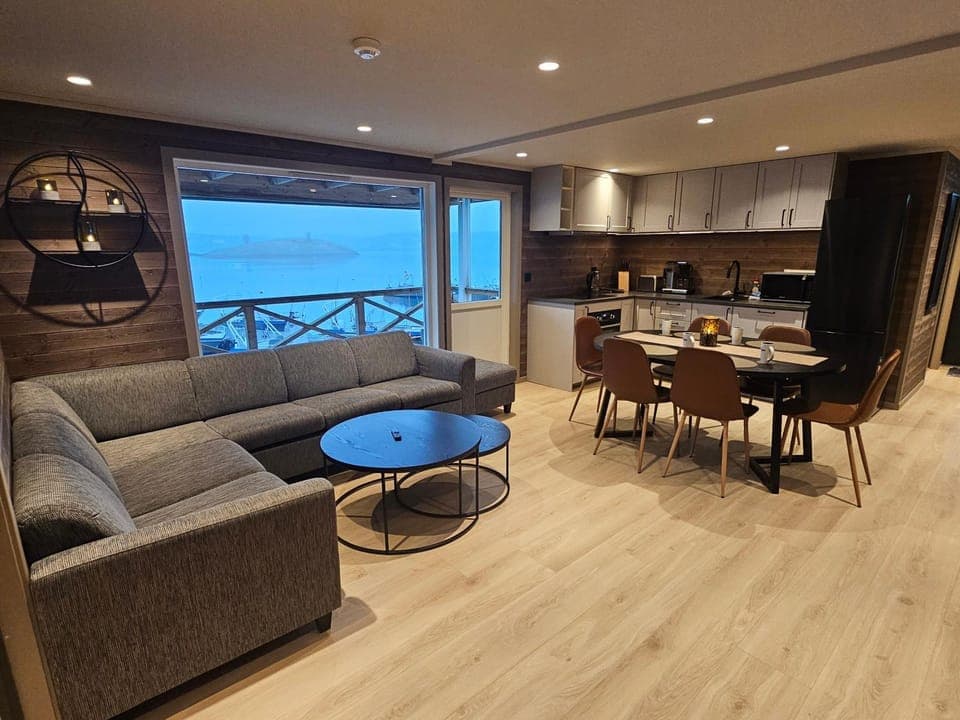 Kitchen or kitchenette, Living room, Dining area