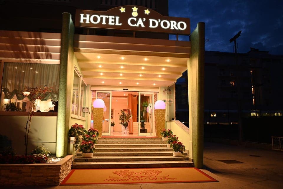 Property building, Facade/entrance