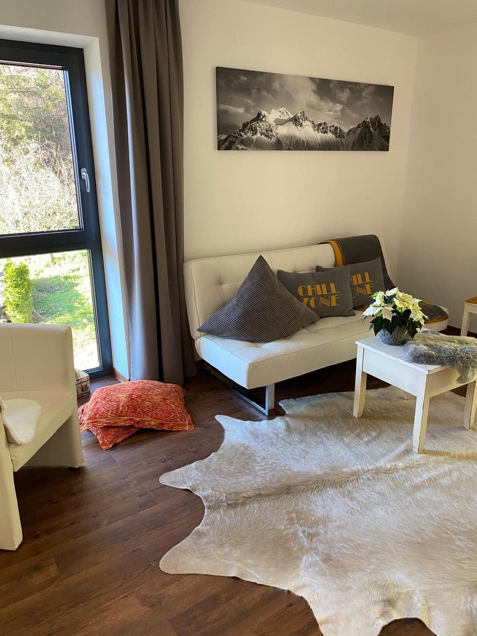 Living room, Seating area