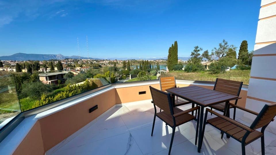 View (from property/room), Balcony/Terrace, Balcony/Terrace, City view, Garden view, Lake view, Mountain view, Sea view