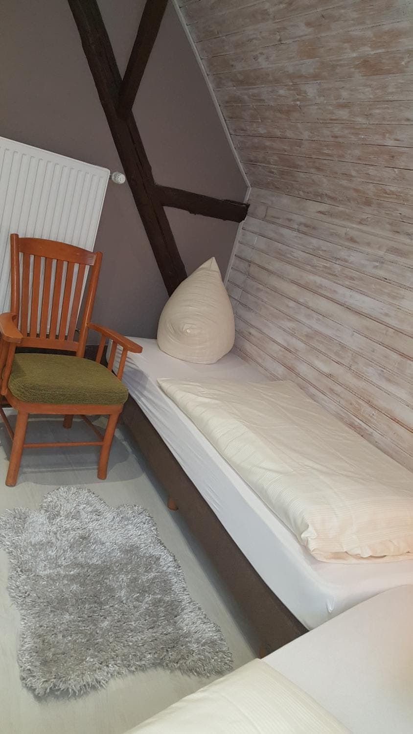 Bed, Photo of the whole room, Decorative detail