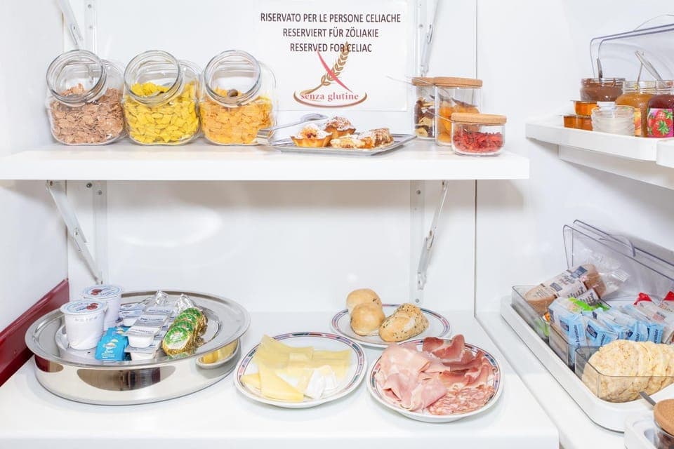 Food and drinks, Food, Breakfast, Buffet breakfast