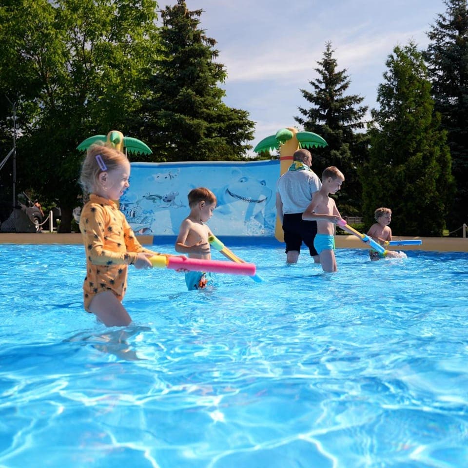 Summer, Swimming pool, children