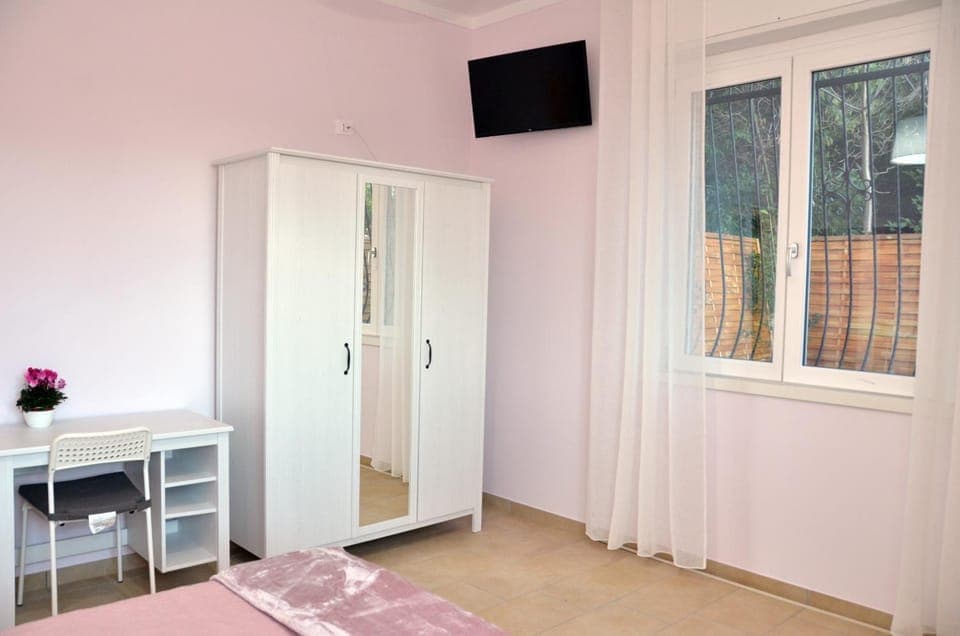 IL CILIEGIO Affittacamere Bed and Breakfast in Stresa