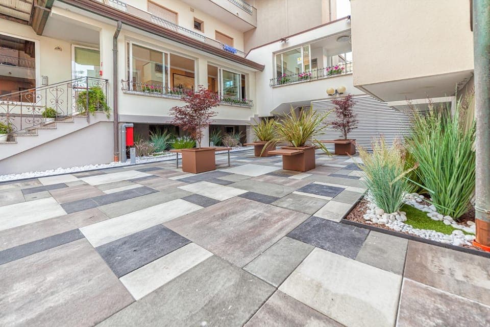 Patio, Facade/entrance, Garden view