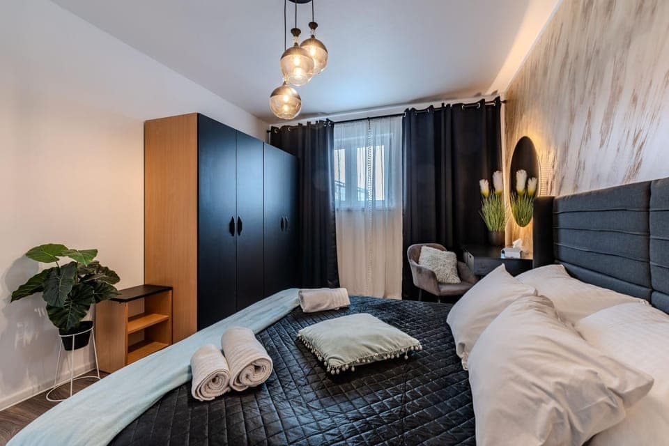 Bed, Bedroom, wardrobe