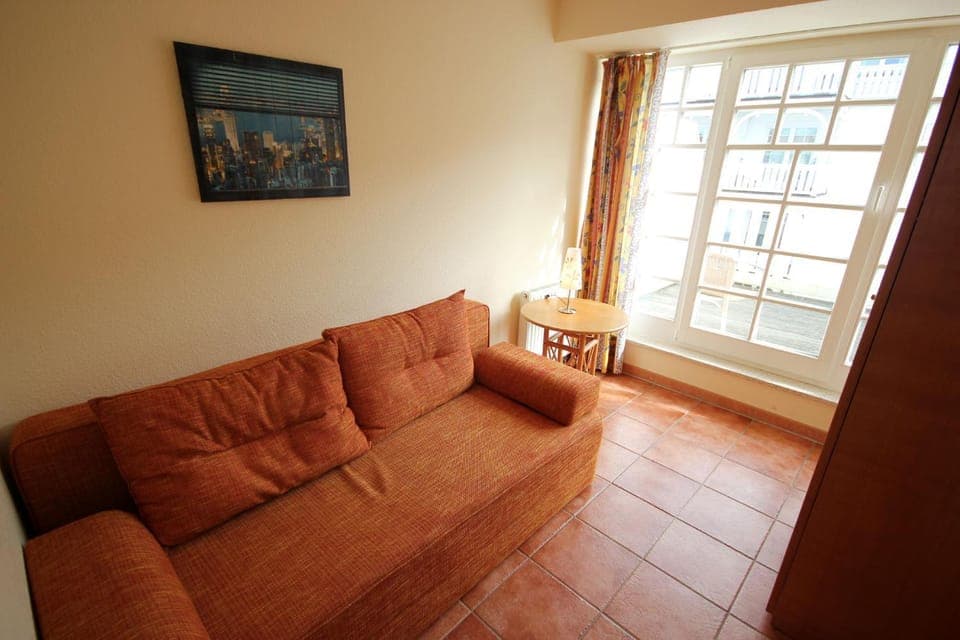 Seating area, Bedroom